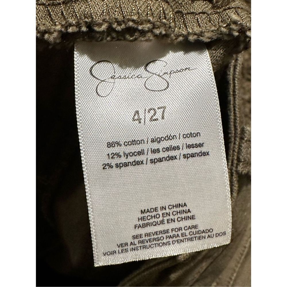 Jessica Simpson shorts  - Picture 6 of 6